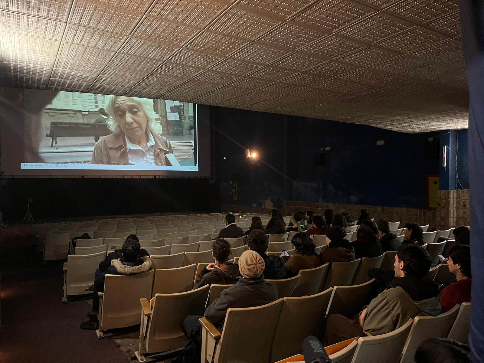 Protesta estudiantil, cartografías afectivas y espacialidad en el Montevideo post-pandemia: algunas reflexiones desde el AGU